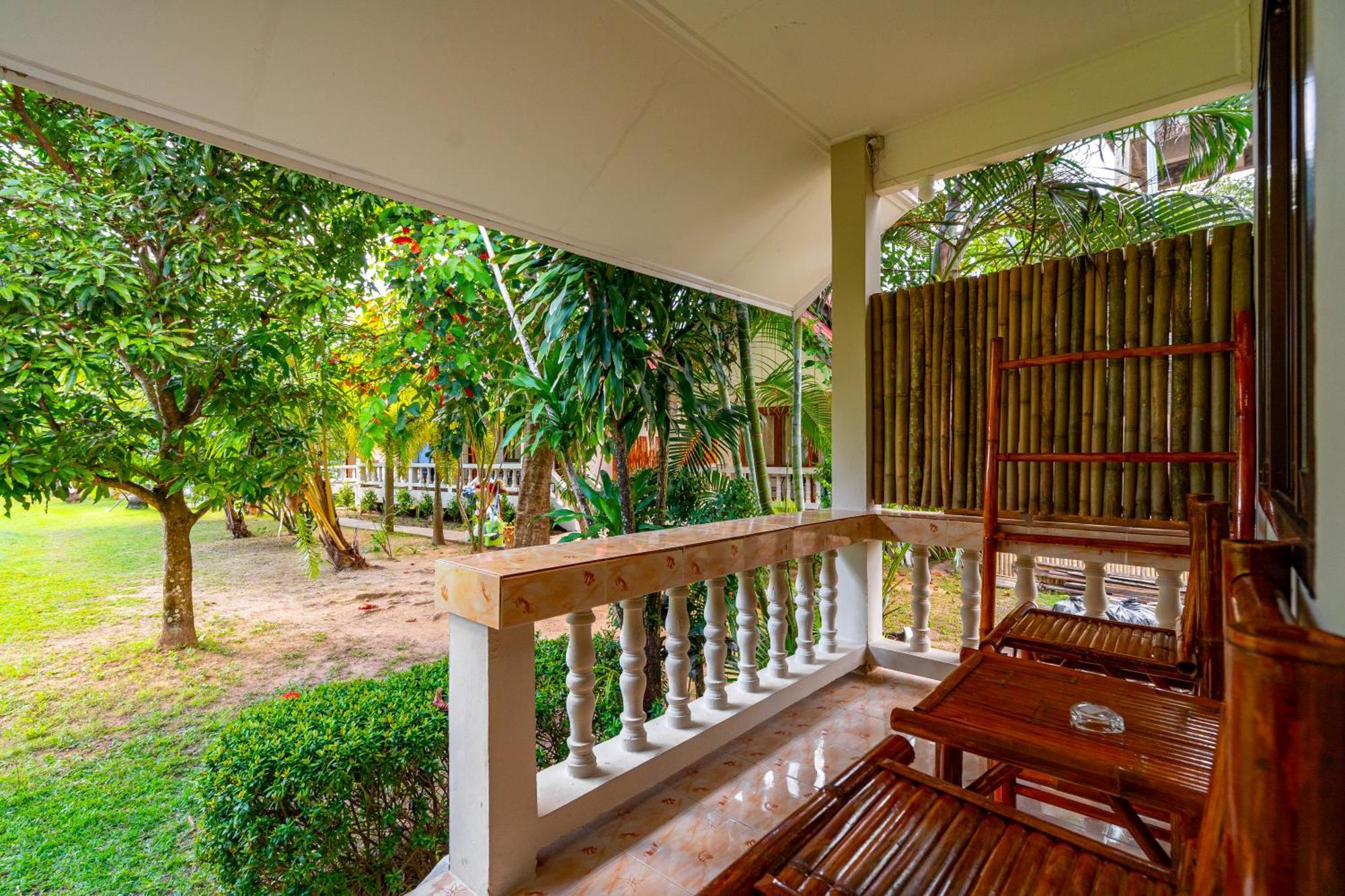Lanta Beachfront Resort Ko Lanta Екстериор снимка