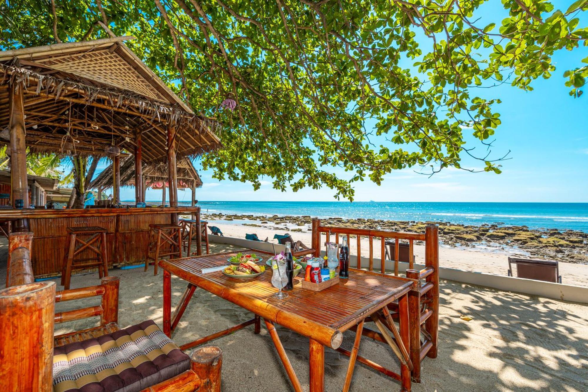 Lanta Beachfront Resort Ko Lanta Екстериор снимка