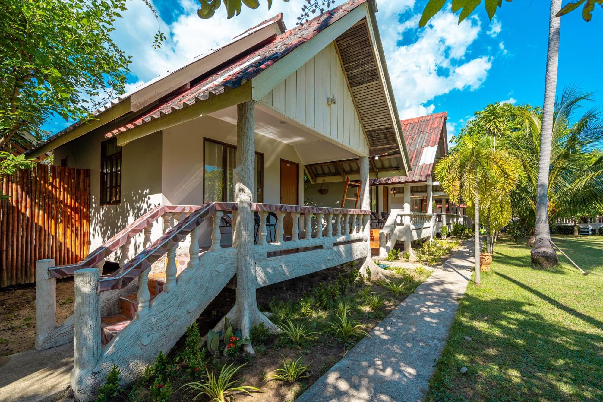 Lanta Beachfront Resort Ko Lanta Екстериор снимка