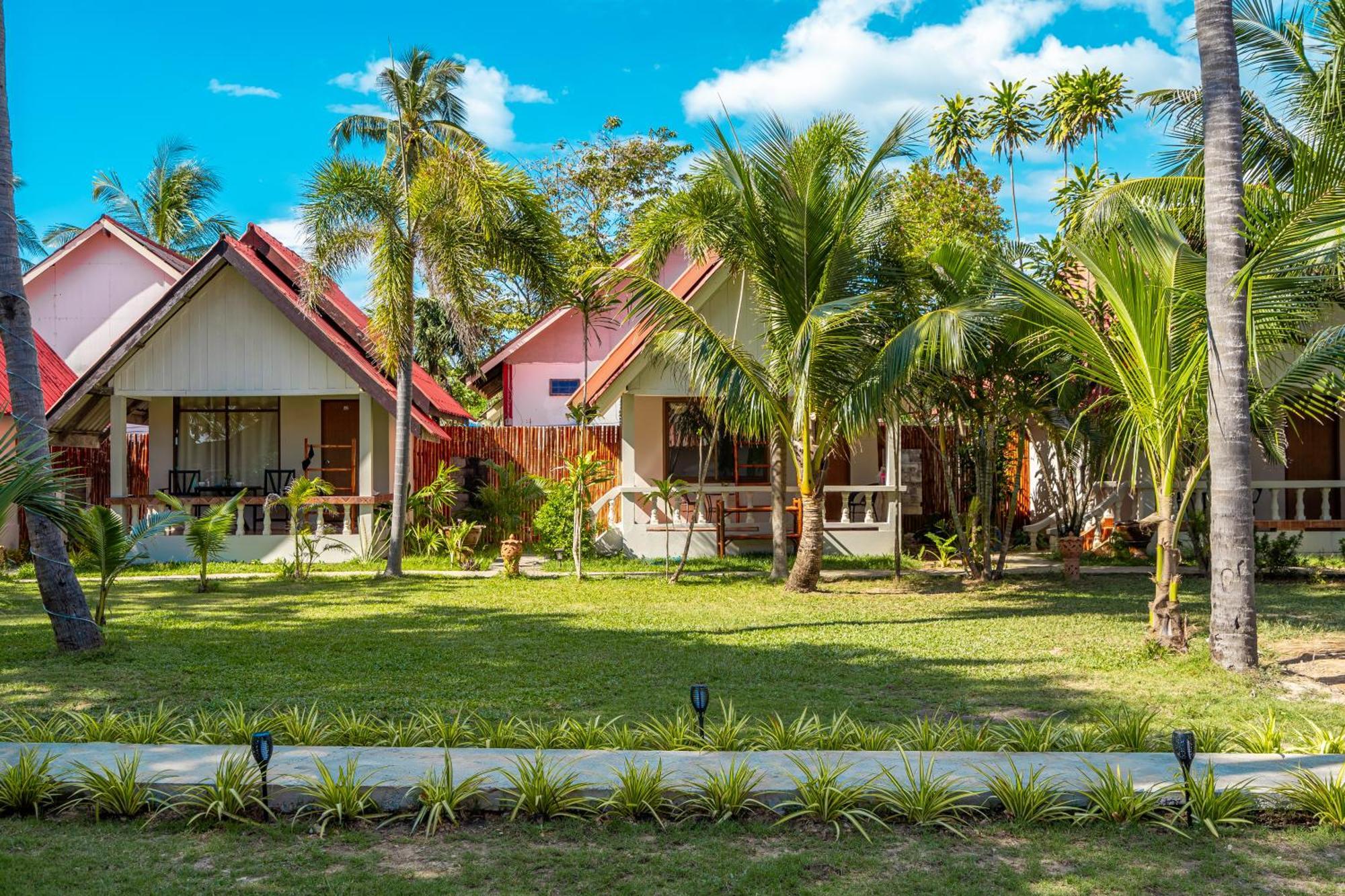 Lanta Beachfront Resort Ko Lanta Екстериор снимка